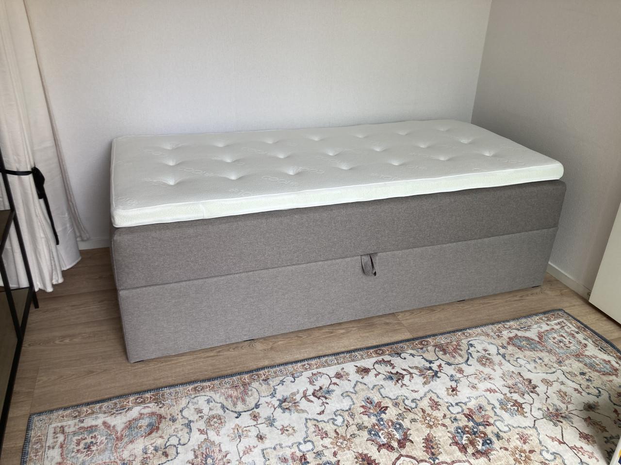 Bed 1 persoons 90 x 200