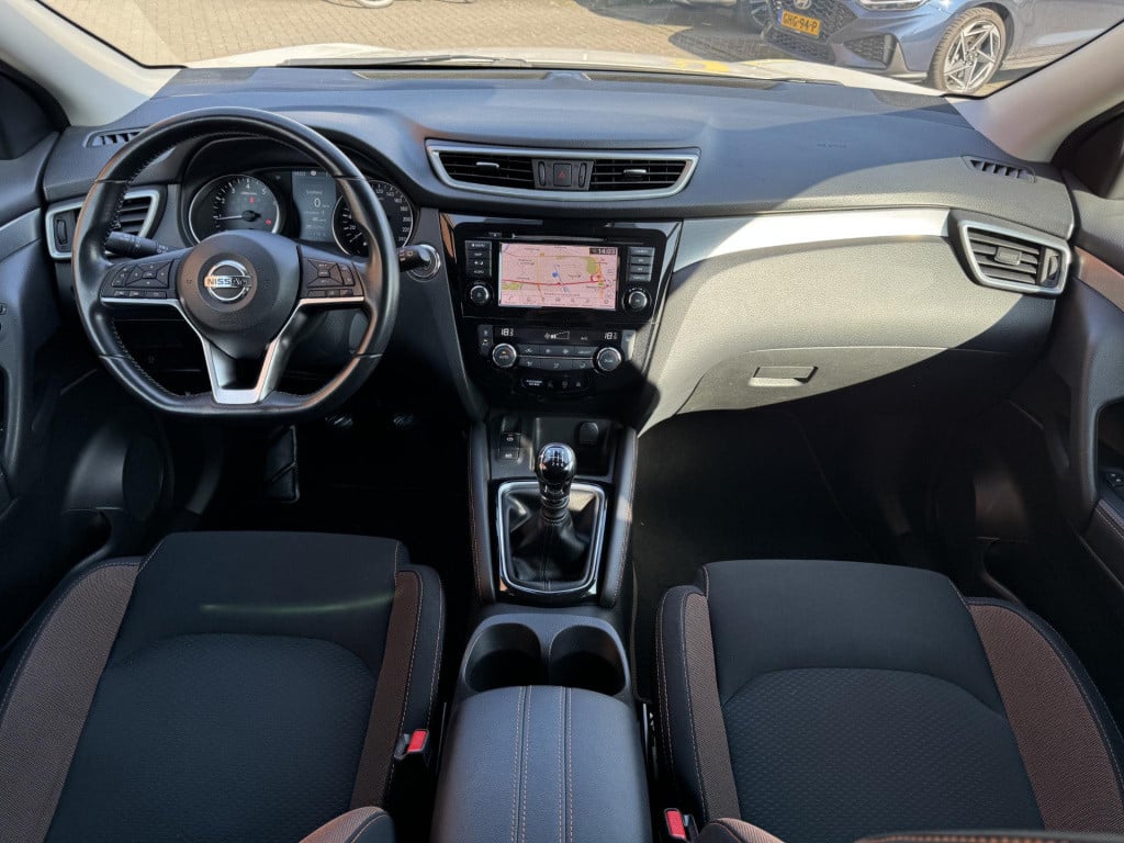 Nissan Qashqai 1.3 dig-t n-motion | trekhaak | panoramadak | apple carplay/
