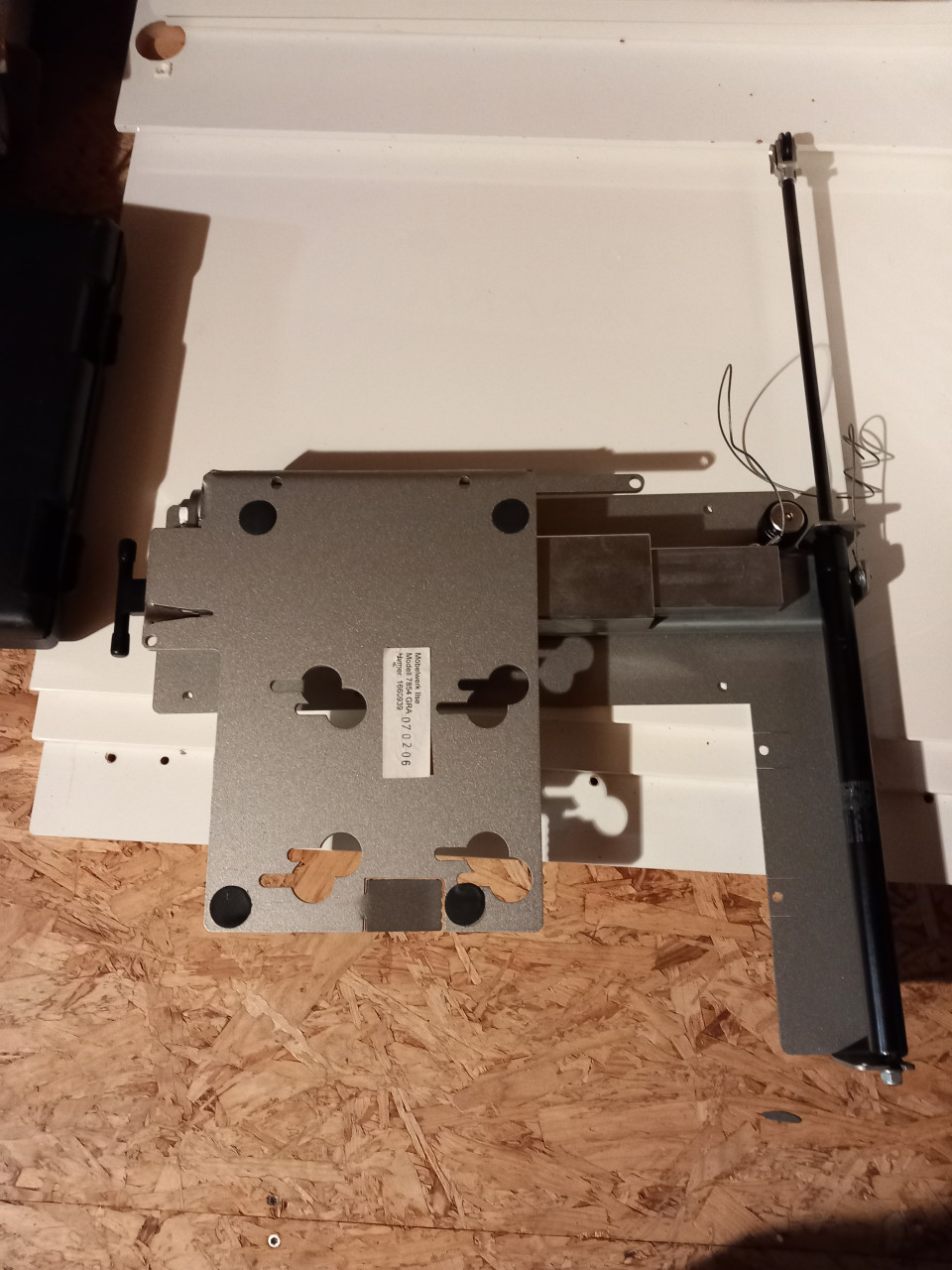 TV met opberg lift tbv integraal Hymer Camper