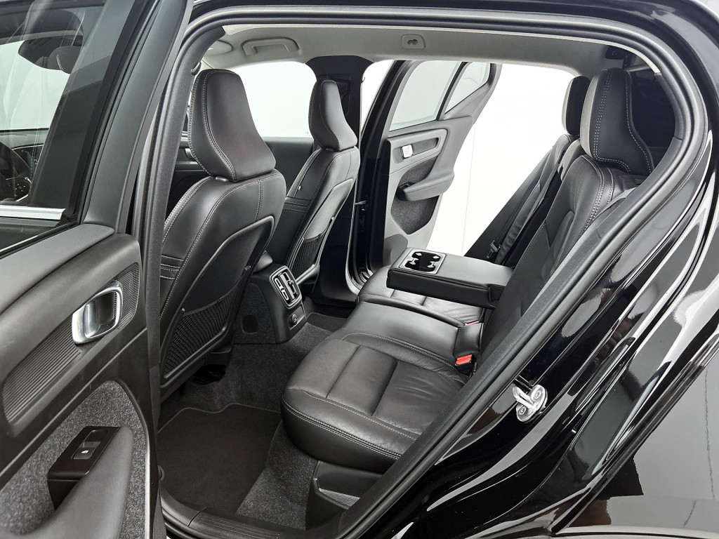 Volvo XC40 1.5 t4 recharge inscription key less | stoelverwarming |
