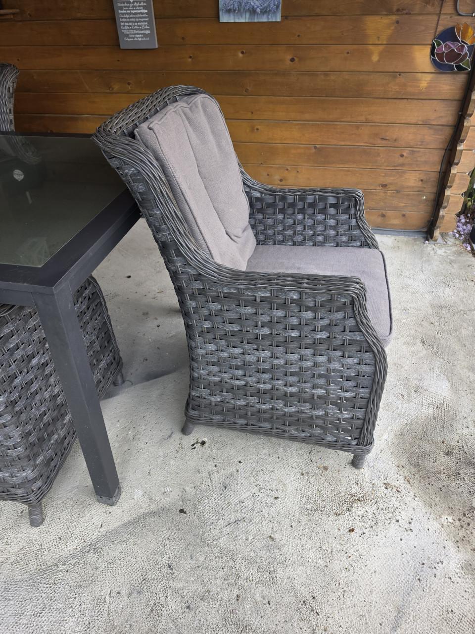 Loungebank en loungeset te koop! prijzen per set in beschrijving