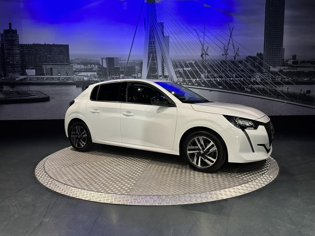 Peugeot 208 1.2 puretech allure pack *camera*keyless*appconnect*