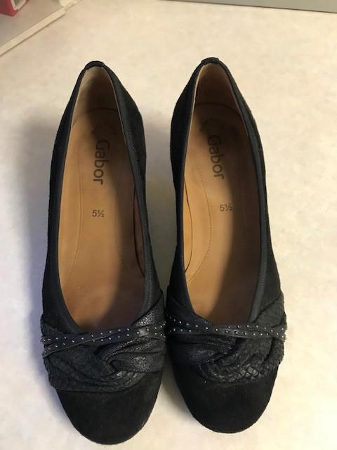 Gabor zwarte pumps van velours mt. 38,5 (5 ½)