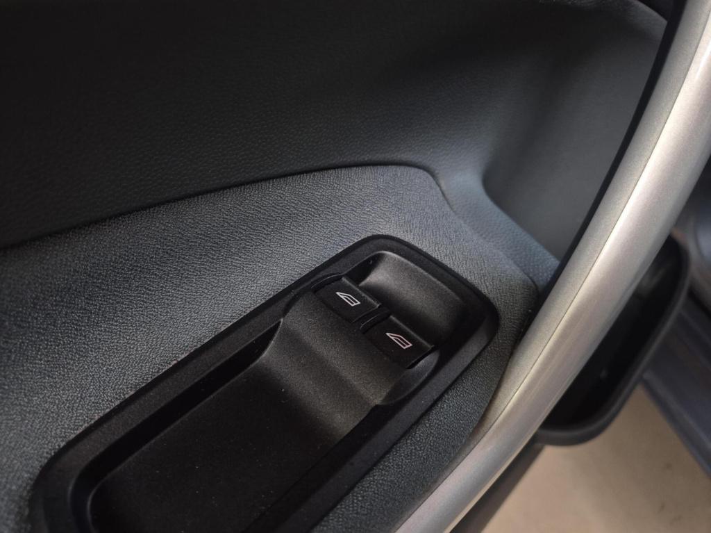 Ford Fiesta 1.25 titanium / nieuwe distriebutieriem 1e eigenaar / stoelverw