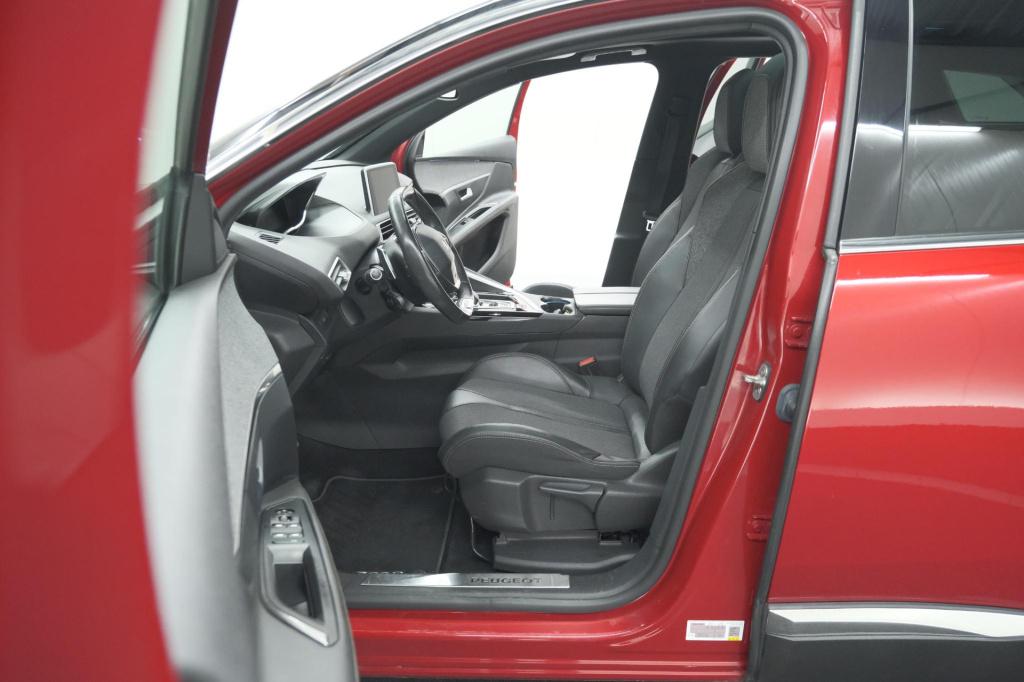 Peugeot 3008 puretech 130 eat6 gt | allseason banden | trekhaak | panoramad