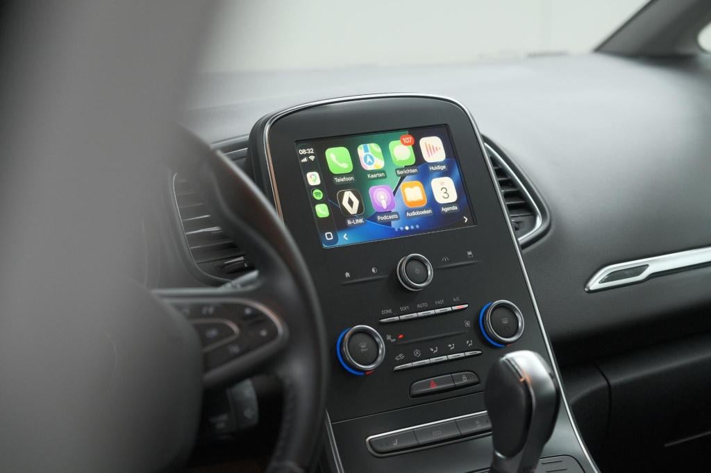 Renault Scenic tce 140 edc limited | camera | stoelverwarming | navigatie |
