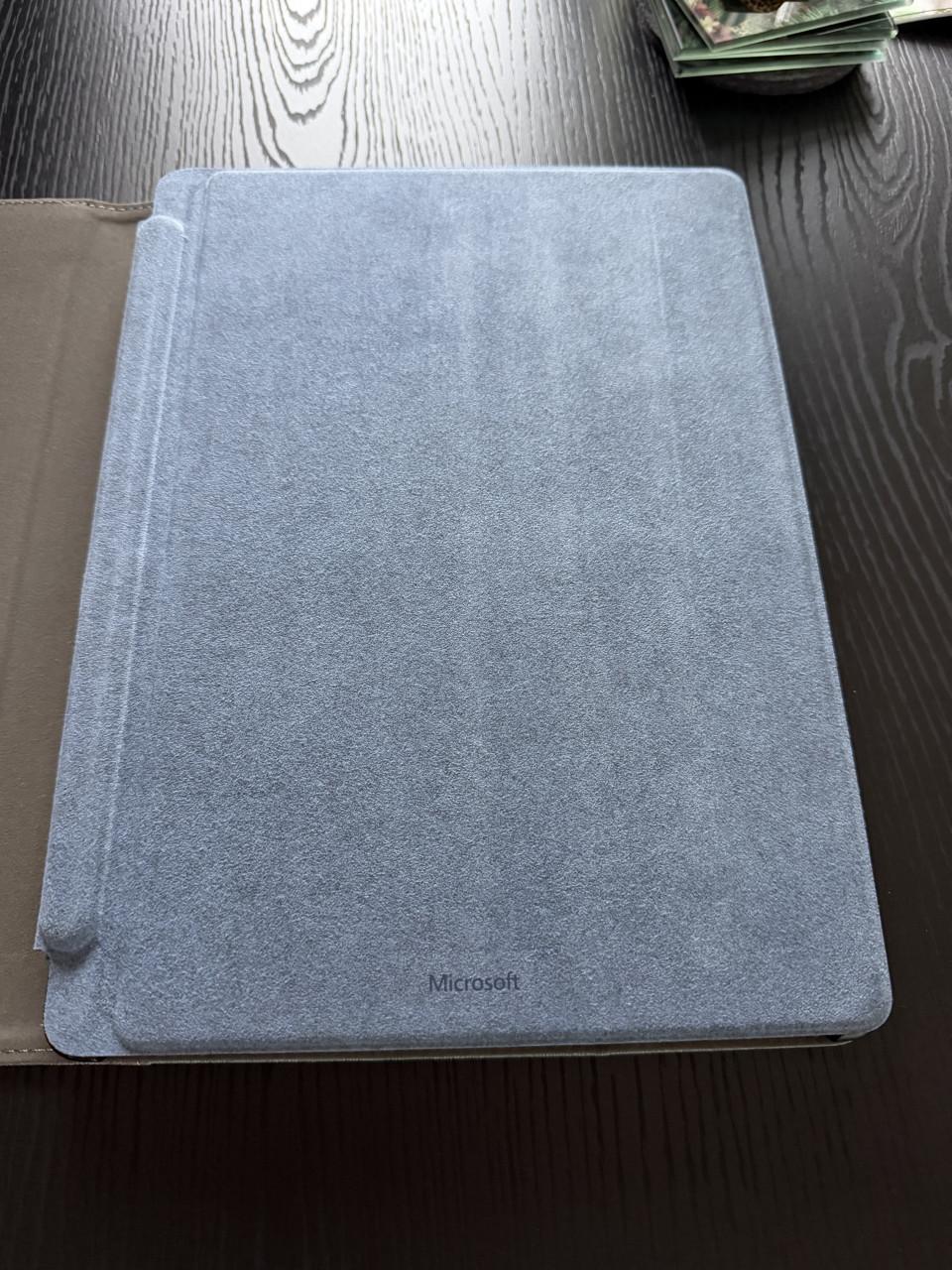 Microsoft surface pro 11 snapdragon x plus