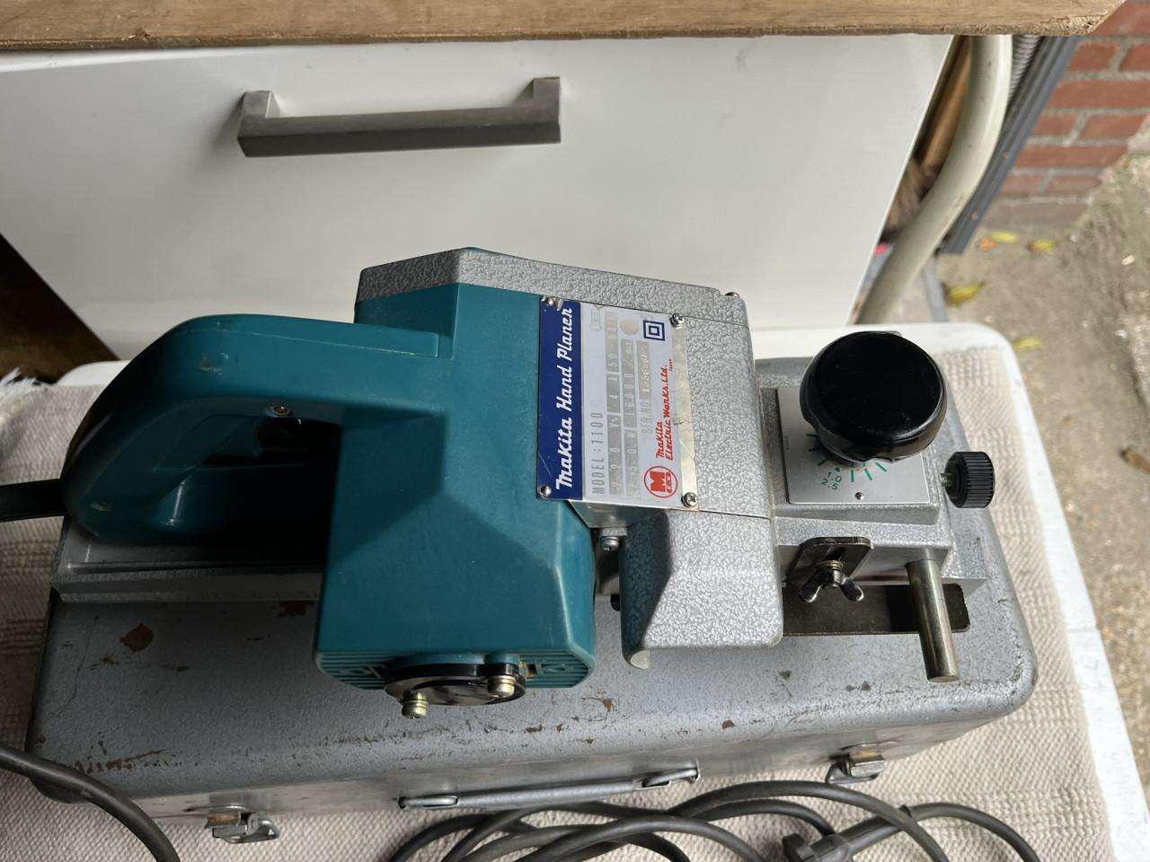 Schaafmachine Makita model 1100