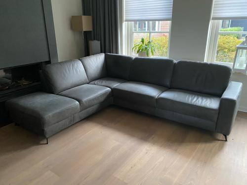 Hoekbank Mano Grijs Leer