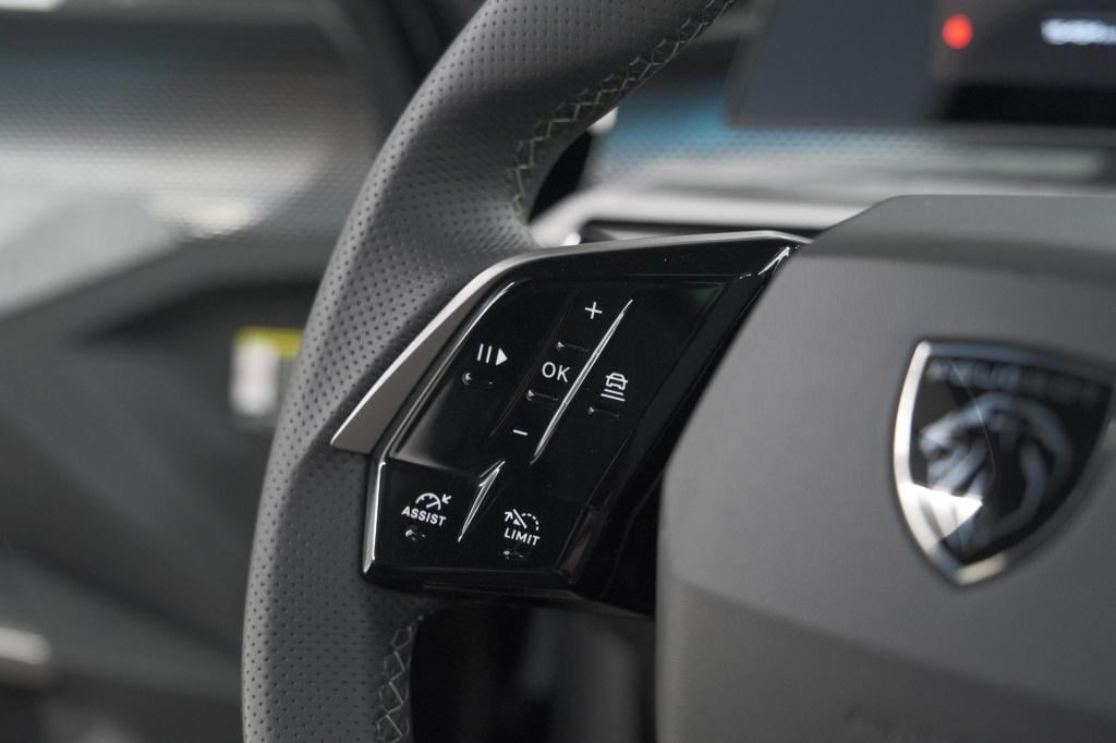 Peugeot 3008 1.2 hybrid 145 gt | panoramadak | focal hi-fi | 360 camera | a