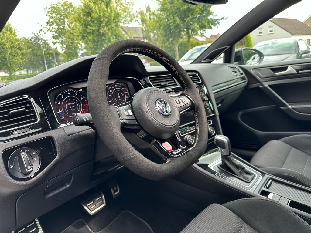 Volkswagen Golf 2.0 tsi 4motion r // dealeronderhouden // pano //