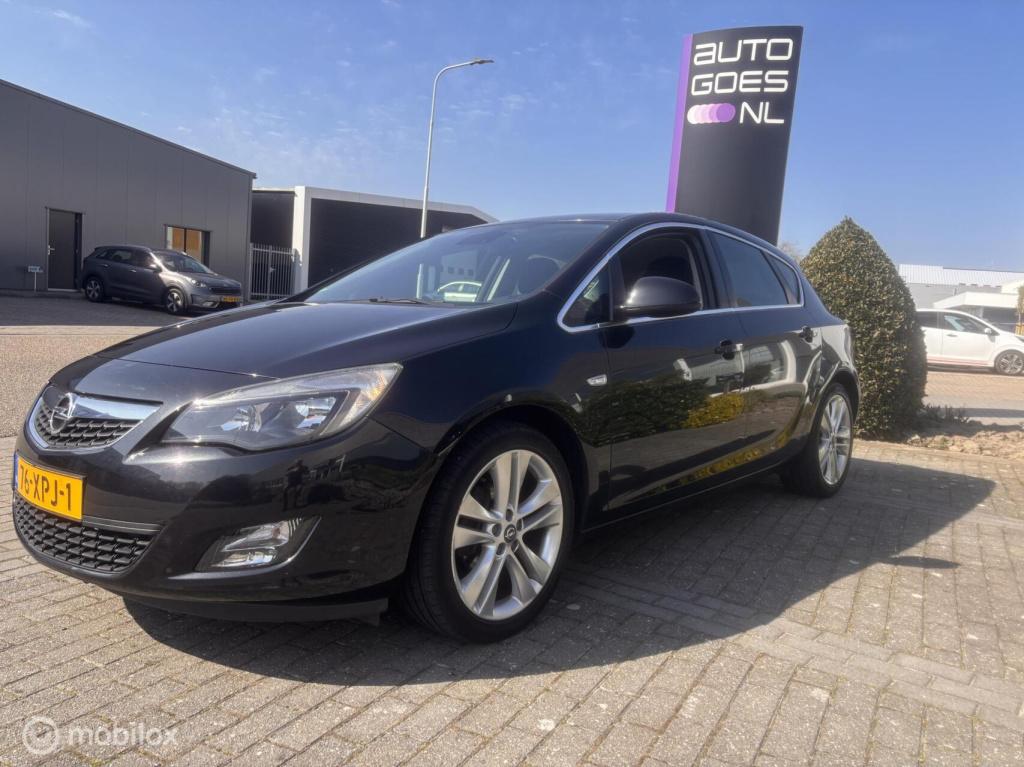 Opel Astra 1.4 turbo sport navi
