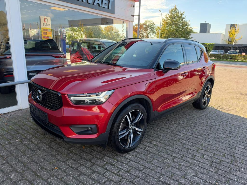 Volvo XC40 1.5 t4 recharge r-design