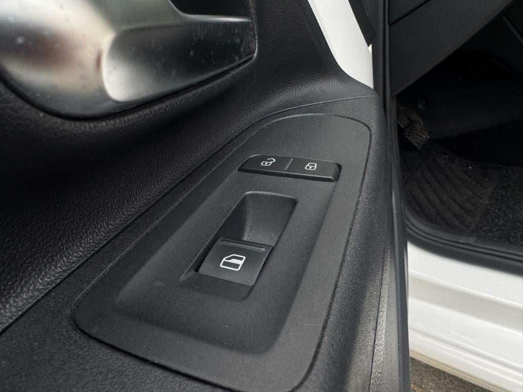 Volkswagen UP! 1.0 move up! * automaat * airco * nap