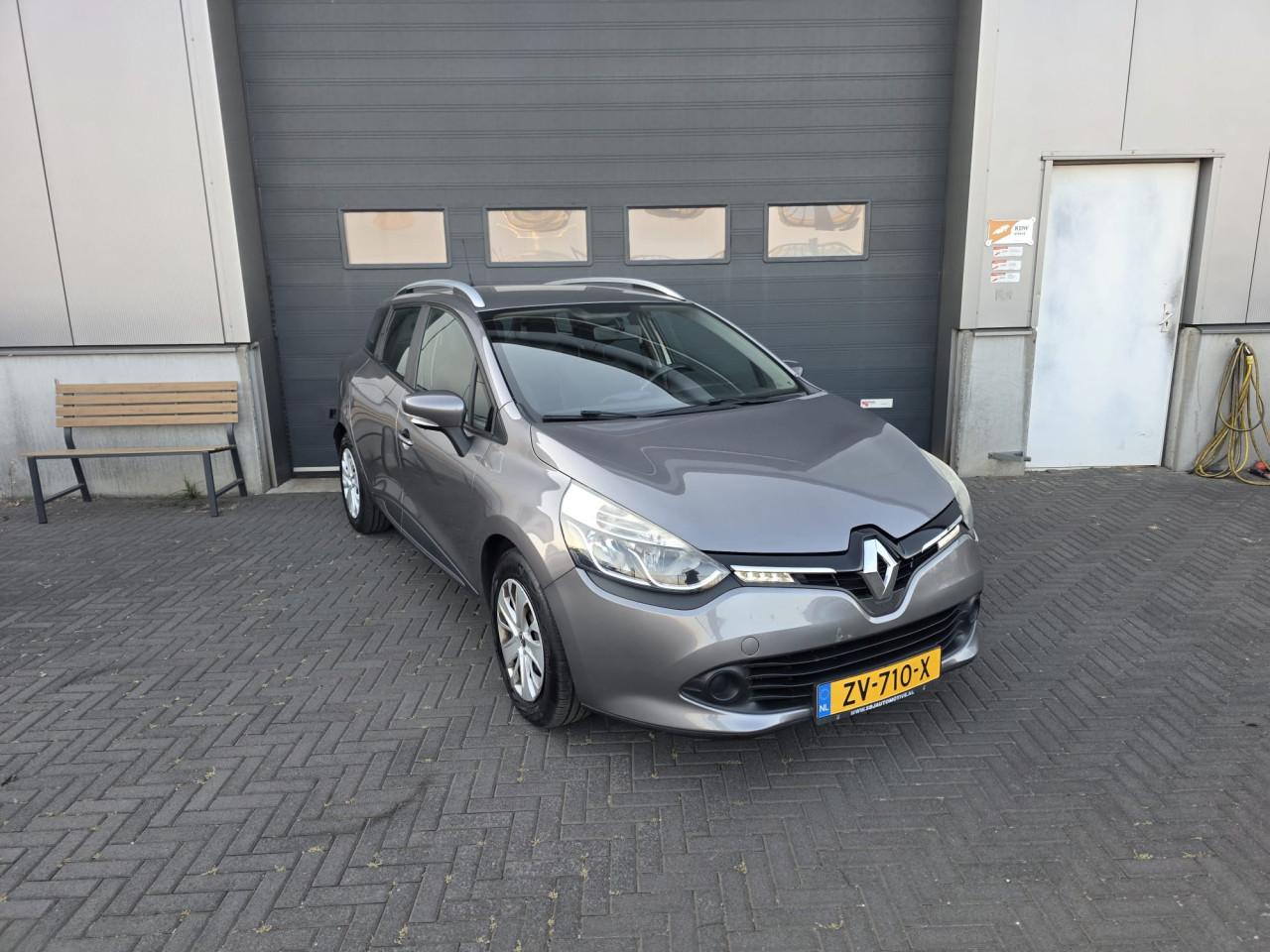 TE KOOP RENAULT CLIO ESTATE 1.2 16V COLLECTION EURO 6