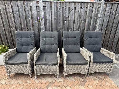 4 tuinstoelen