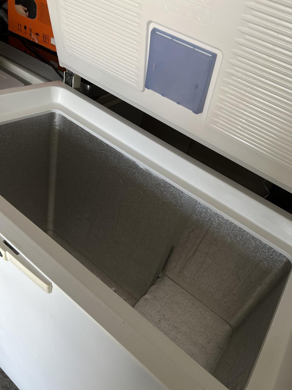Zo goed als nieuwe Whirlpool vrieskist 235 liter A+ – Schoon en zuinig