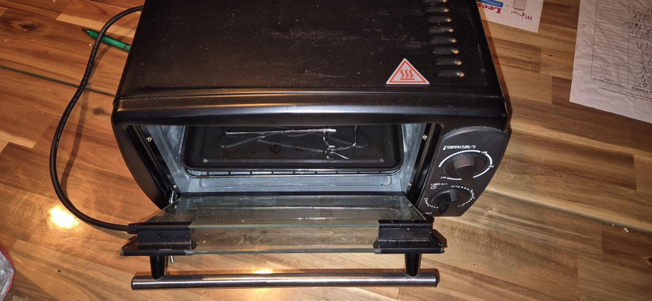 Camping oven