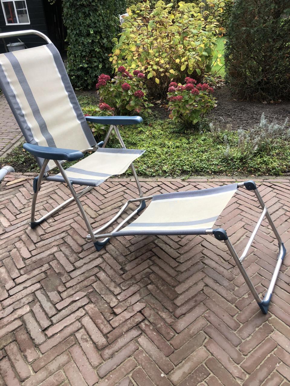 2 sets camping stoelen + voetensteun