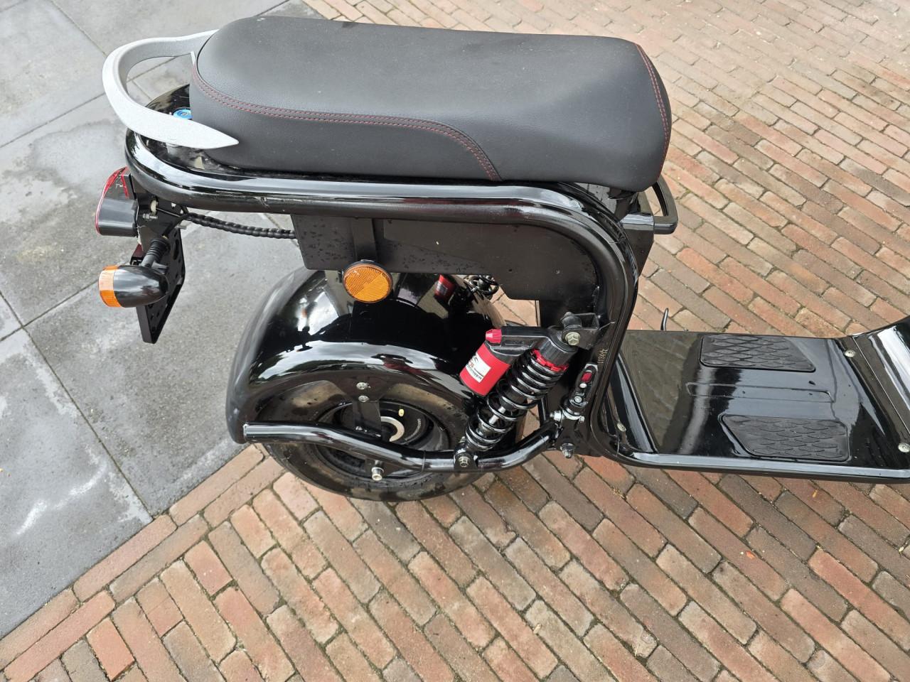 Citycoco electrische scooters geel kenteken als set te koop