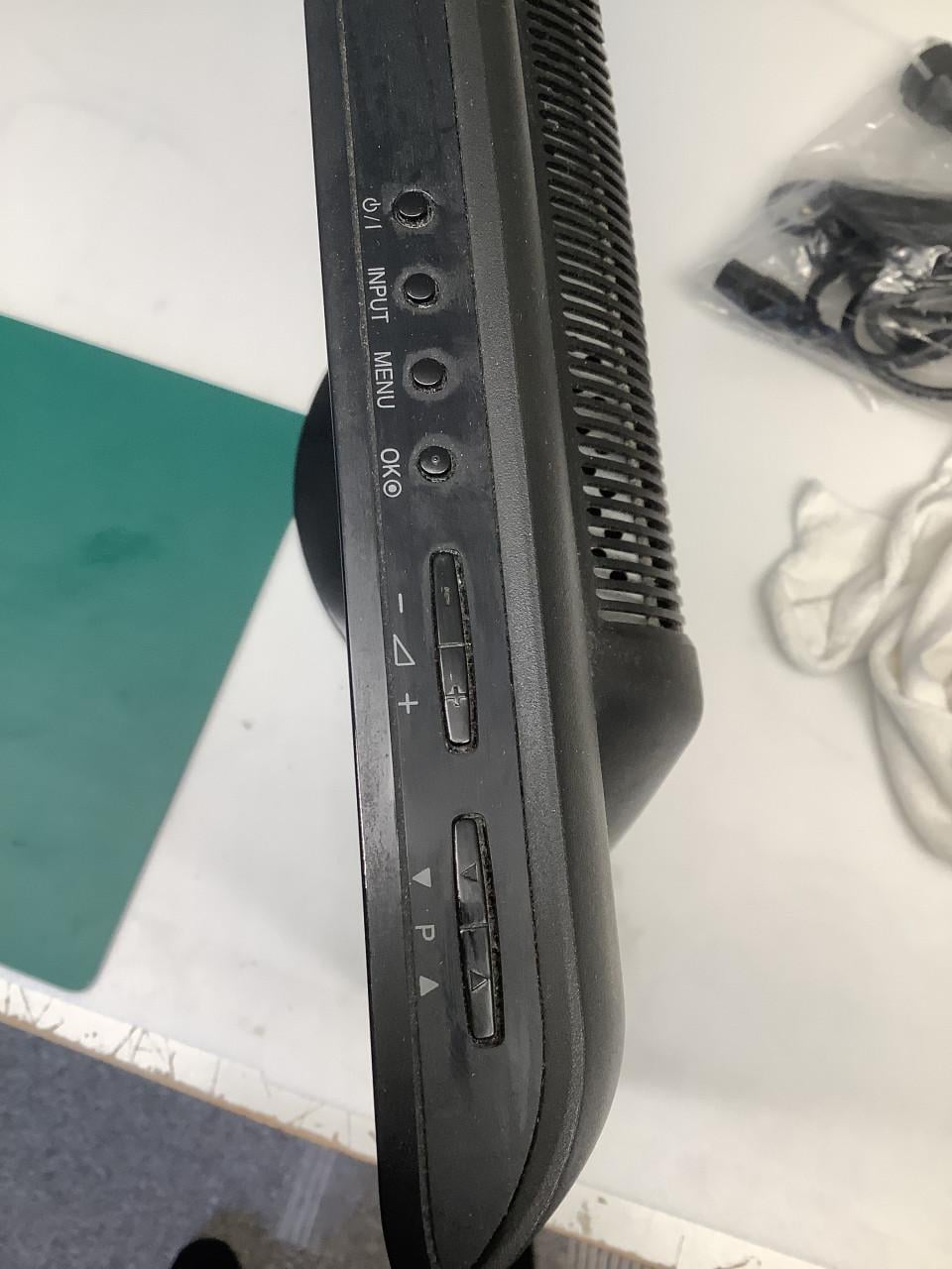 Lcd tv van LG, 22 inch ( ca,55cm )