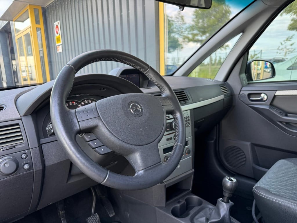 Opel Meriva 1.6-16v cosmo