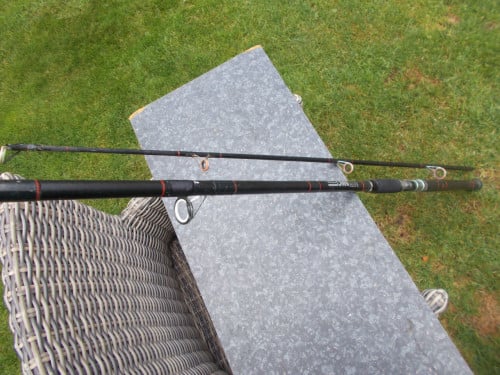 Tweedelige boothengel, lengte 270 cm , werpgewicht 250 gram