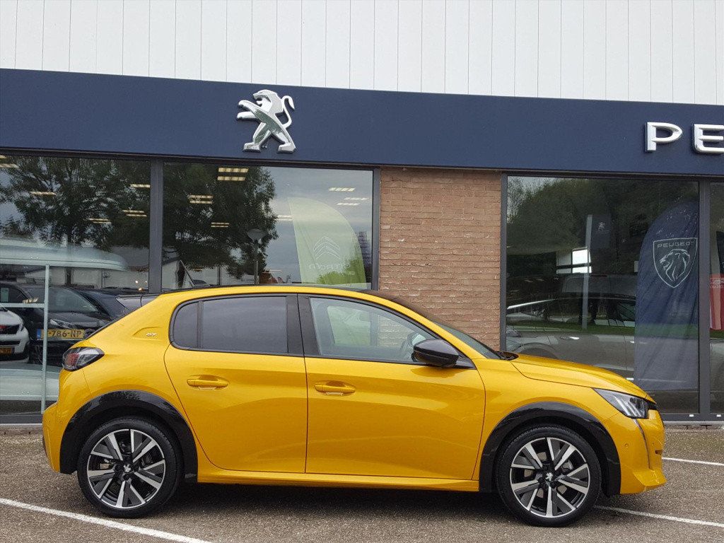 Peugeot 208 gt 1.2 puretech 100pk (vol)automaat (eat8) | navigatie 3d cockp