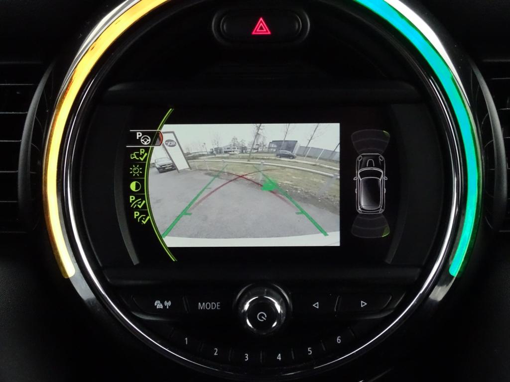 Mini Cooper mini 1.5 business automaat | led