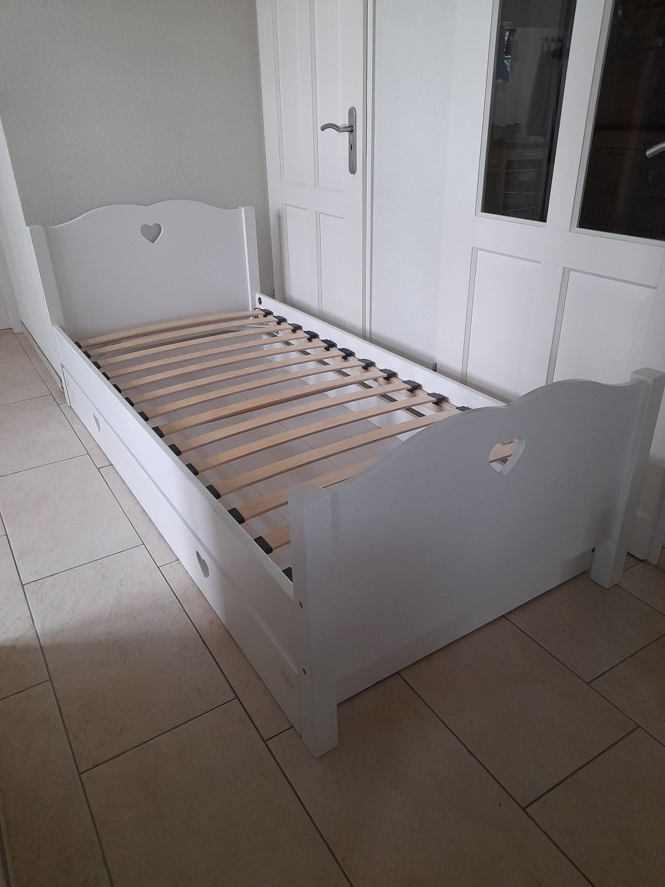 1 Persoons bed met lade 90 x 200 (in goede staat)