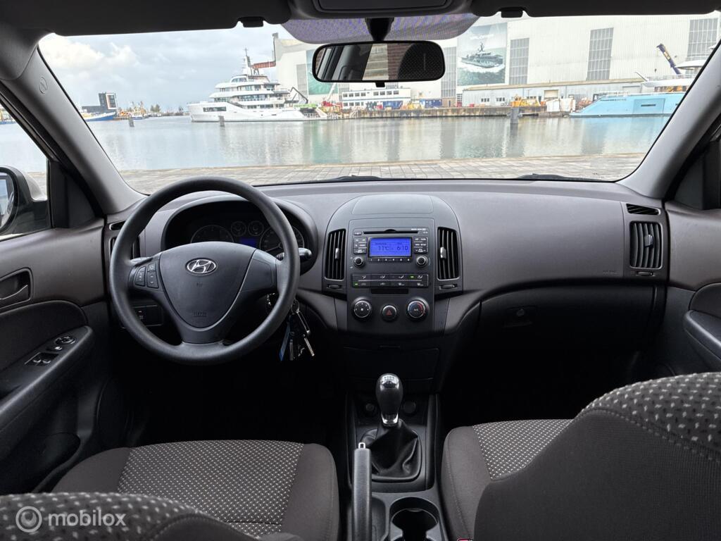 Hyundai i30, 1.4i i-Motion Business km168.562 Airco 5Deurs BJ2011