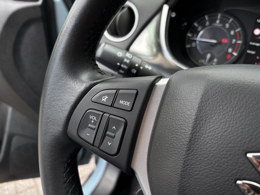 Suzuki Vitara 1.4 boosterjet style smart hybrid
