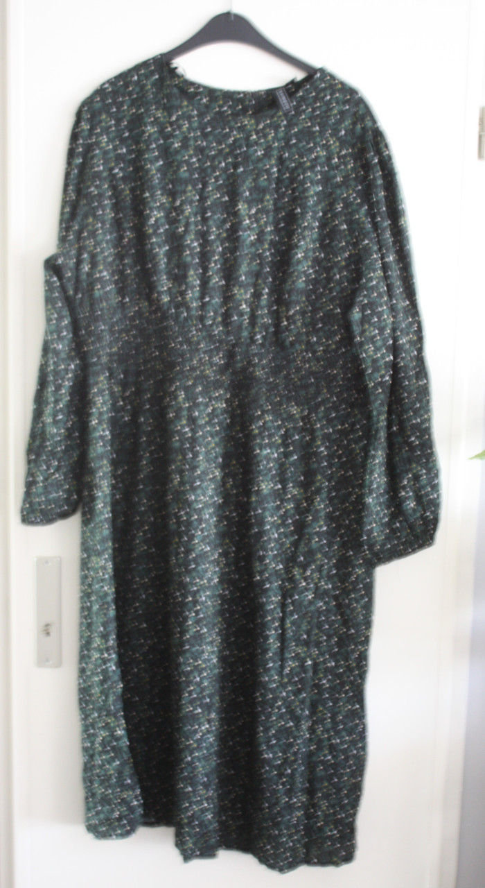 Groene bloemen jurk maat 50