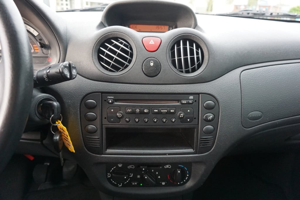 Citroen C3 1.4i différence airco / cruise / elektr. ramen / trekhaak / nap