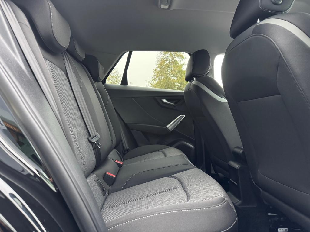 Audi Q2 35 tfsi sport * black pack * keyless * matrix led * stoelverwarming