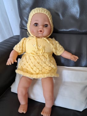 Z.g.a.n babypop  met zacht lijf en slaapoogjes 43 cm
