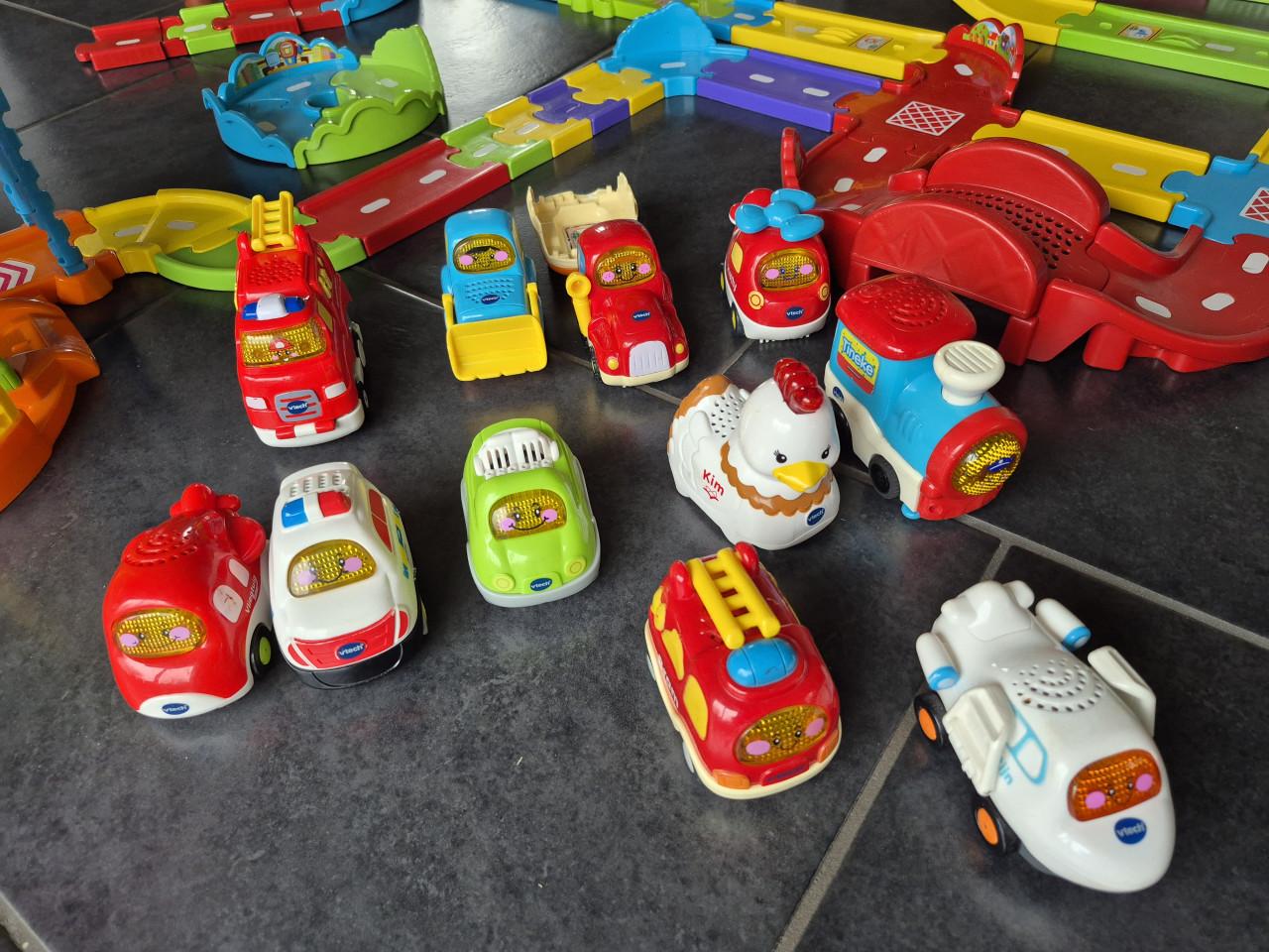 Toet toet auto's + baan