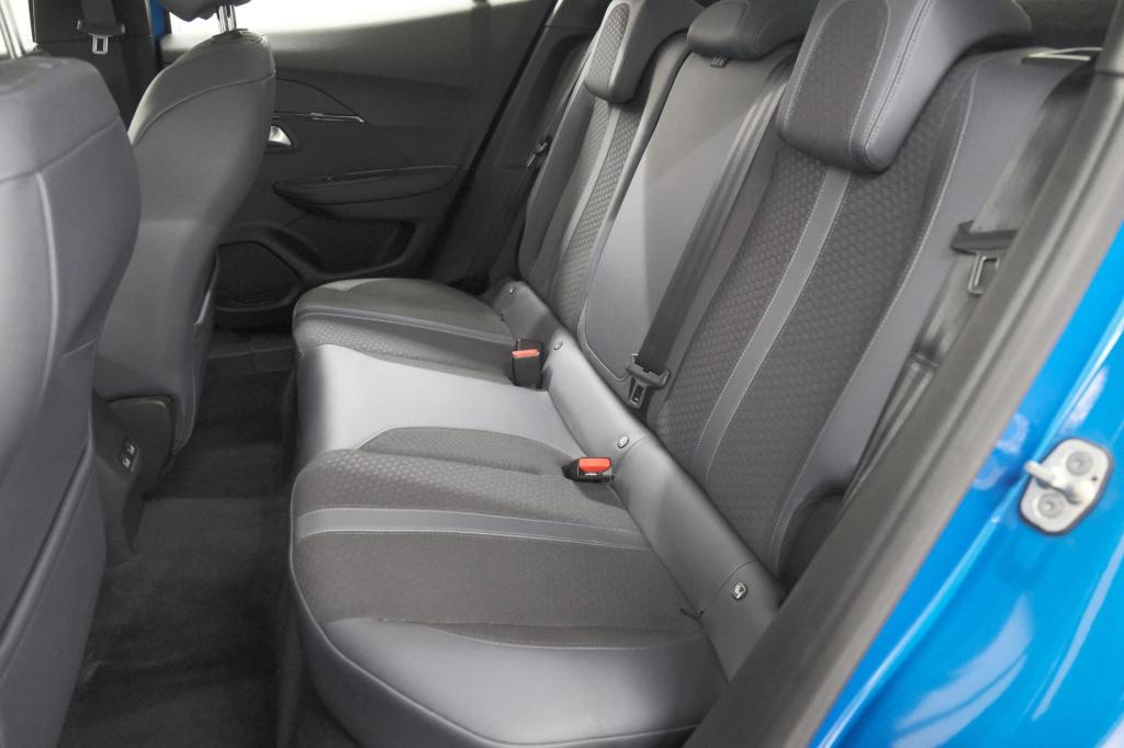 Peugeot 2008 puretech 130 eat8 allure | camera | navigatie | apple carplay 