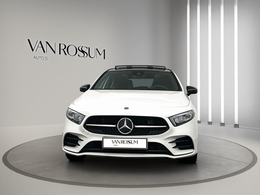 Mercedes-Benz A-Klasse 250 e amg pano sfeer camera night pakket