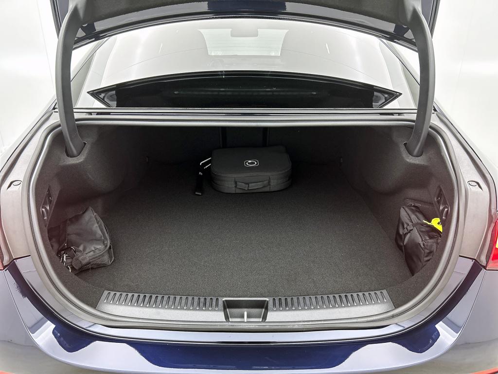 Mercedes-Benz E-Klasse 300 e business solution amg | premium pakket | winte