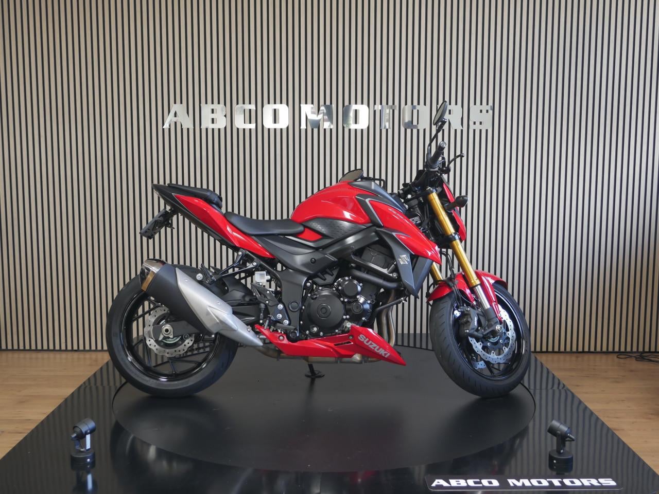 SUZUKI GSX-S 750 A