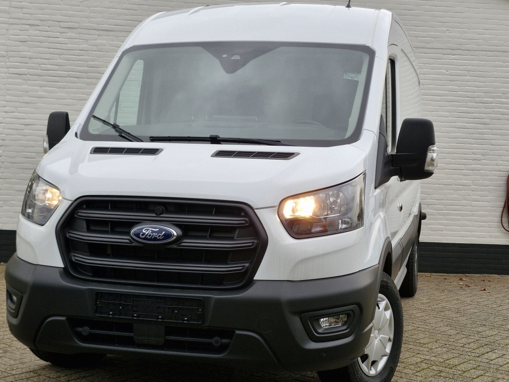 Ford Transit 350 2.0 tdci l3h2 trend | navigatie | trekhaak | park.sens v+a