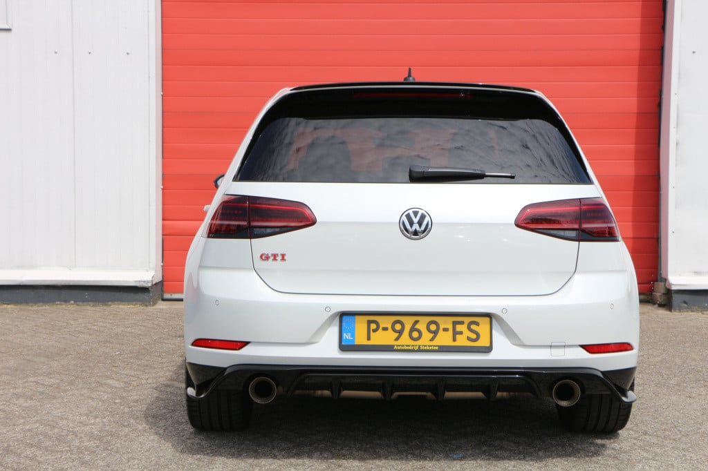 Volkswagen Golf 2.0 tsi gti tcr akrapovic | pano | discover pro