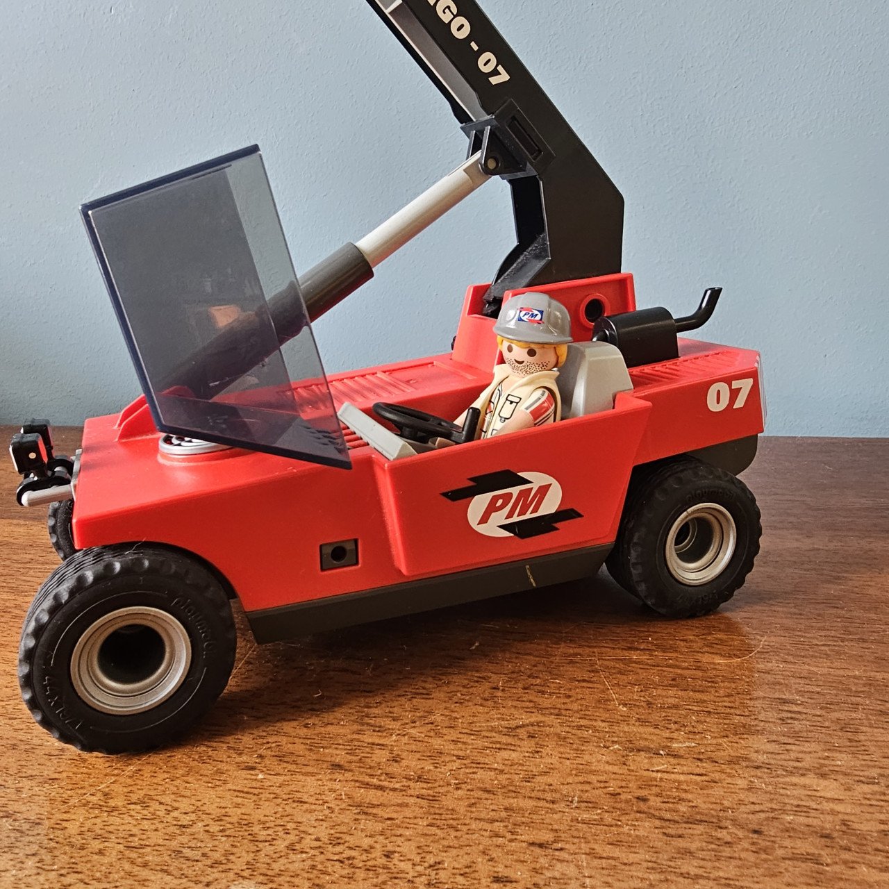Playmobil vrachtwagen dieplader graafmachine bouwplaats