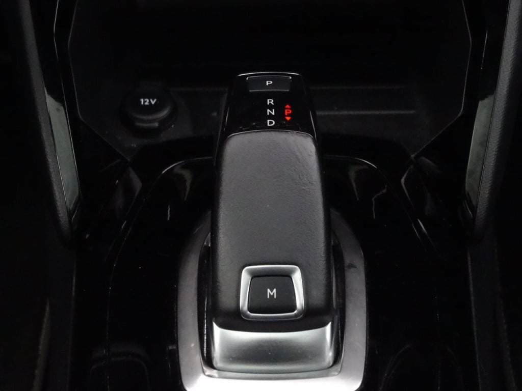 Peugeot 208 1.2 puretech gt-line automaat | pano | stoelverwarming