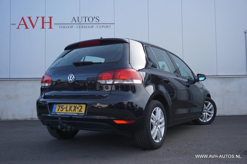 Volkswagen Golf 1.6 tdi highline bluemotion