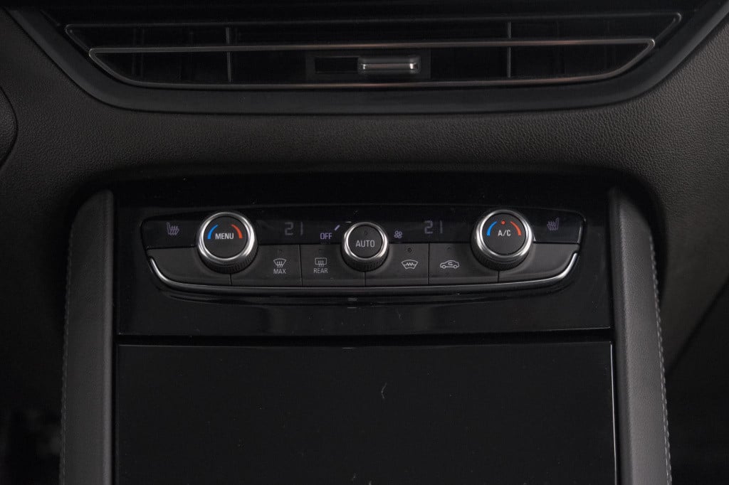 Opel Grandland turbo 130 at8 ultimate | camera | adaptieve cruise control |