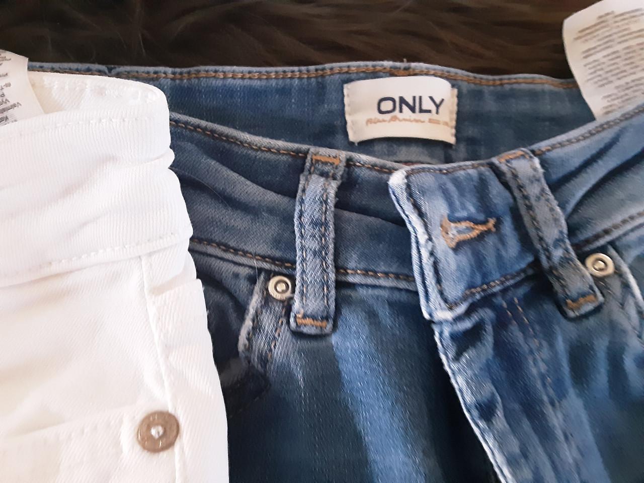2 keurige Only spijkerbroeken XS32 enXS34 5 euro per stuk