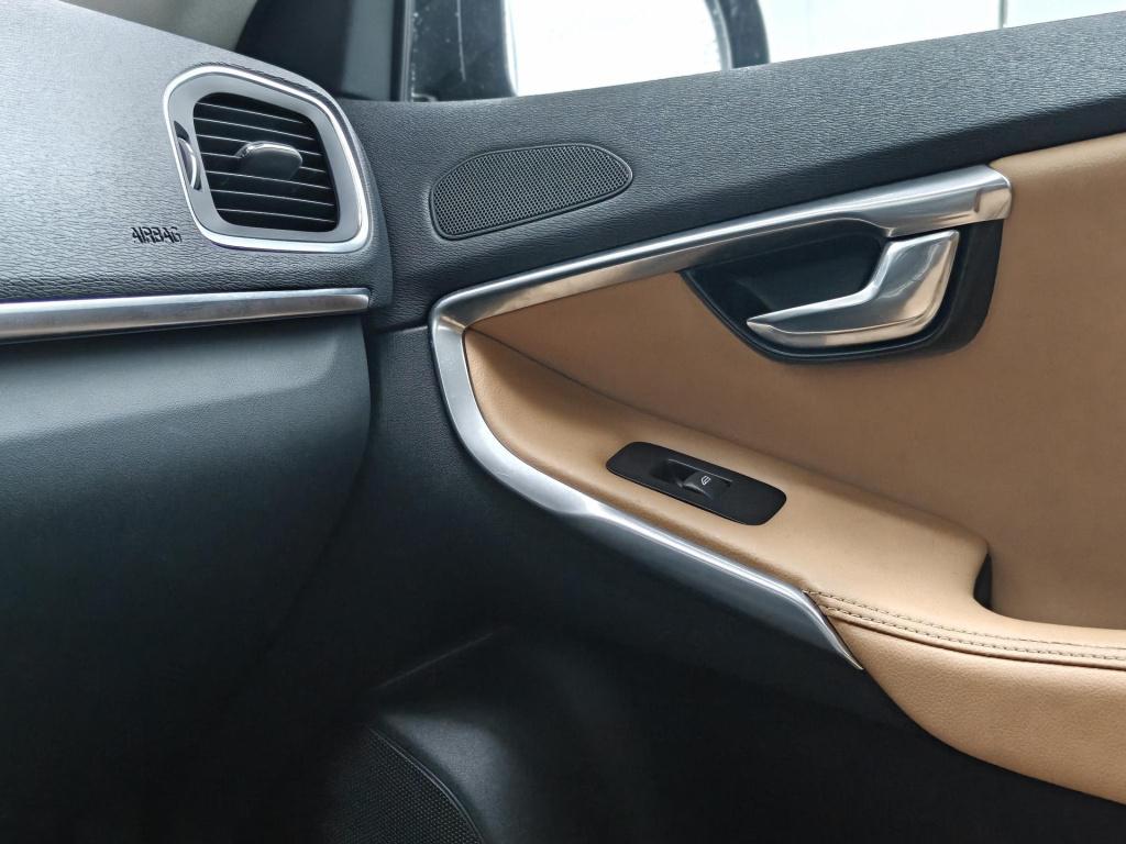 Volvo V40 cross country 1.5 t3 nordic+ luxury