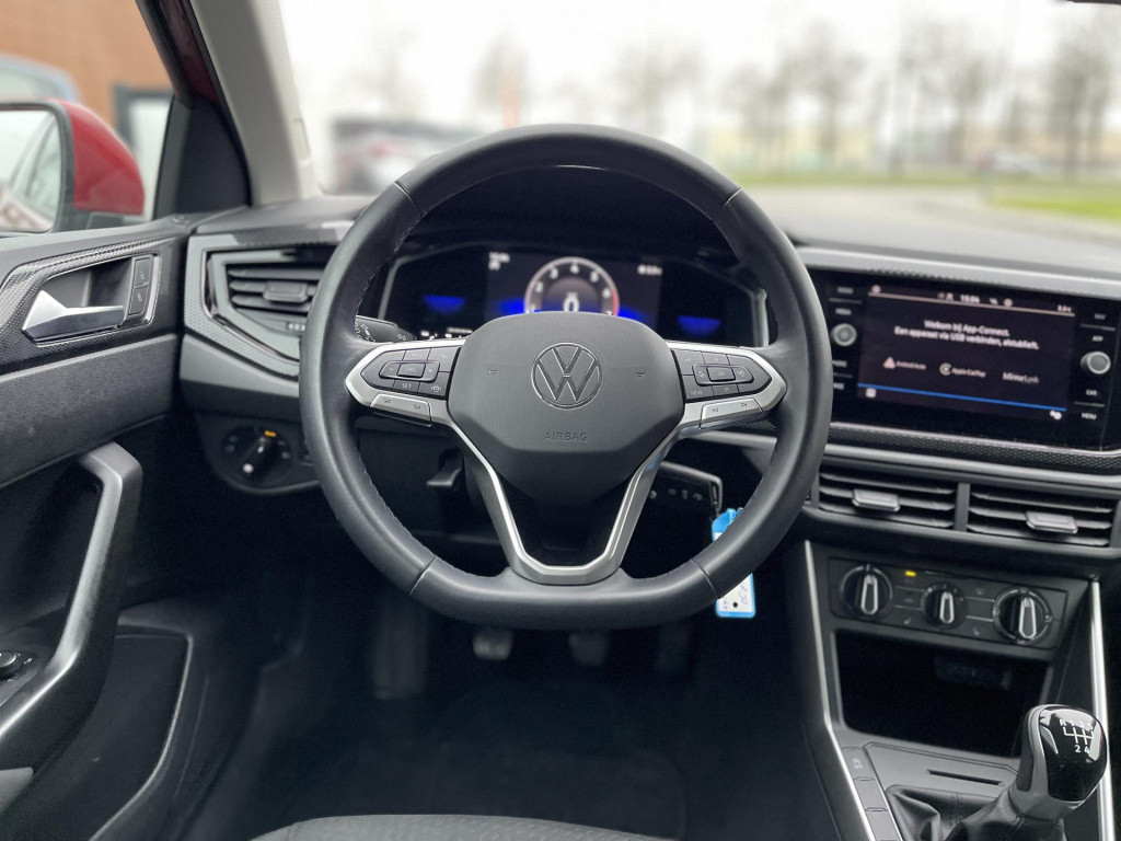 Volkswagen Polo 1.0 tsi life | apple carplay/android auto | stoelverwarming